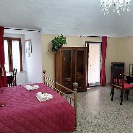 La Torre Della Piramide Hotell Pitigliano Eksteriør bilde