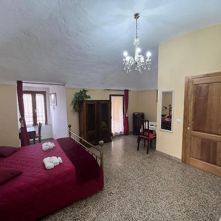 La Torre Della Piramide Hotell Pitigliano Eksteriør bilde