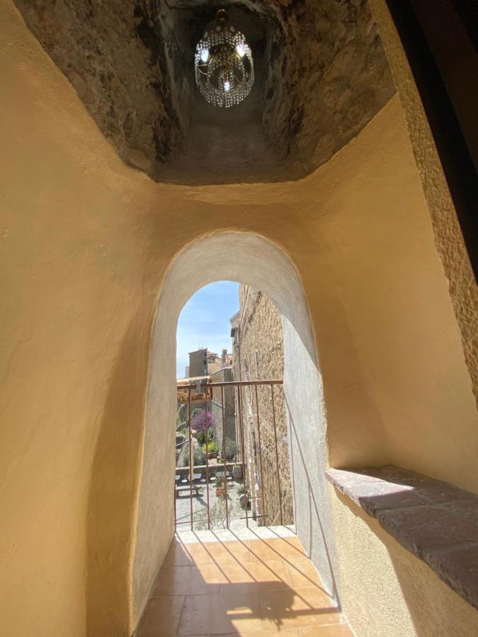 La Torre Della Piramide Hotell Pitigliano Eksteriør bilde