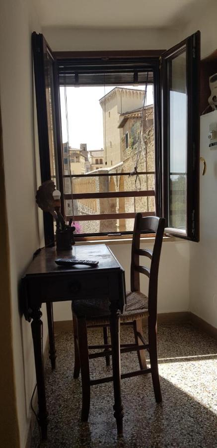La Torre Della Piramide Hotell Pitigliano Eksteriør bilde