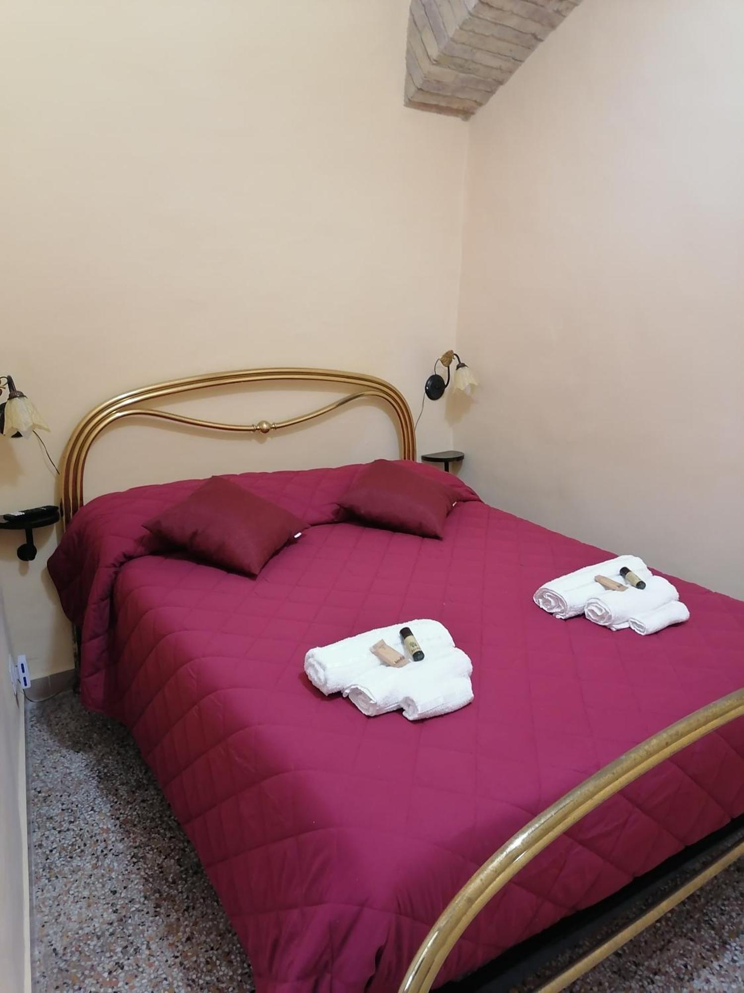 La Torre Della Piramide Hotell Pitigliano Eksteriør bilde