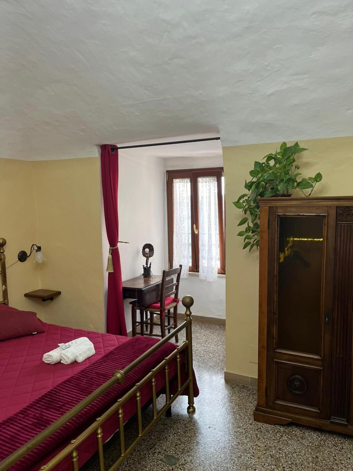 La Torre Della Piramide Hotell Pitigliano Eksteriør bilde