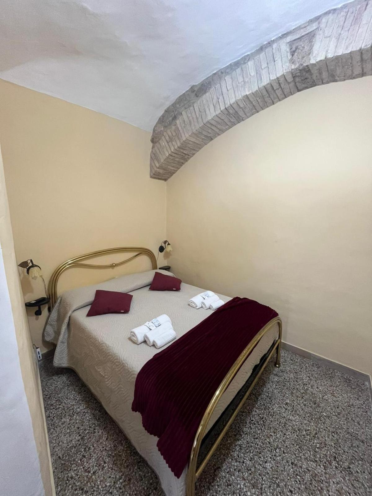 La Torre Della Piramide Hotell Pitigliano Eksteriør bilde
