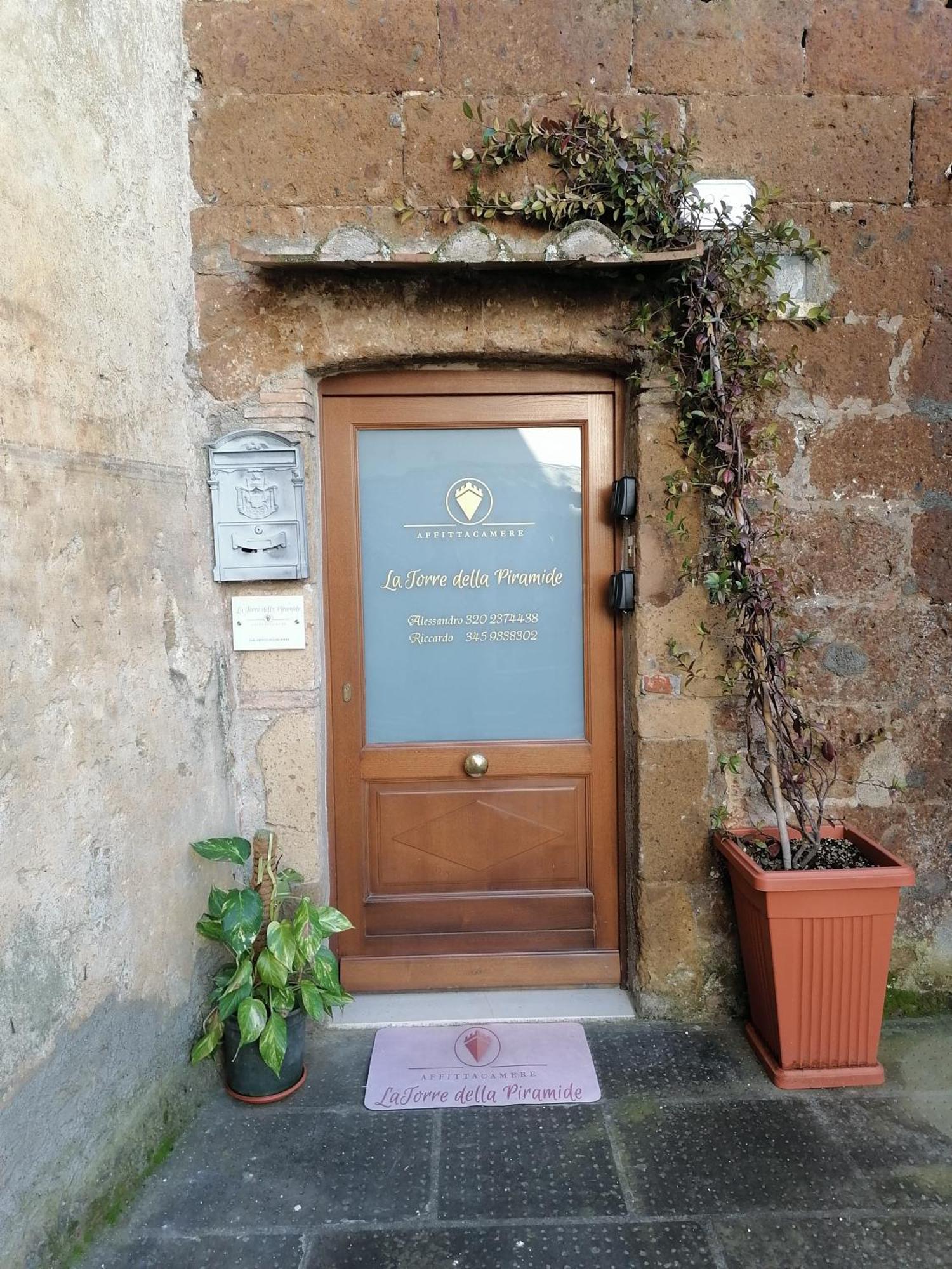La Torre Della Piramide Hotell Pitigliano Eksteriør bilde